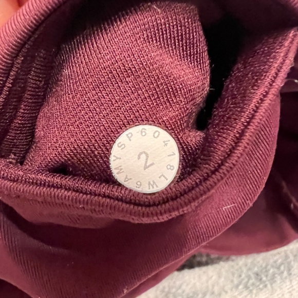 Maroon Lululemon Pants Size 2 - Picture 4 of 4